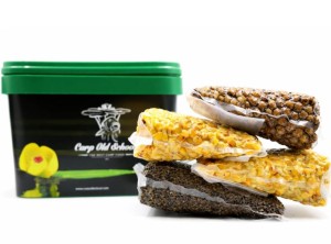 Mix Ziaren Carp Old School Special Naturalny 2x1kg Kukurydza, 1x 1kg Orzech, 1x1kg Konopie/ Rzepik
