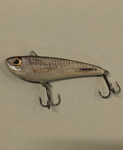 Wobler Cykada Hunter FAWORYT 6cm / 12g Ghost    