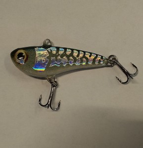 Wobler Cykada Hunter Faworyt 4cm 7g olive flash